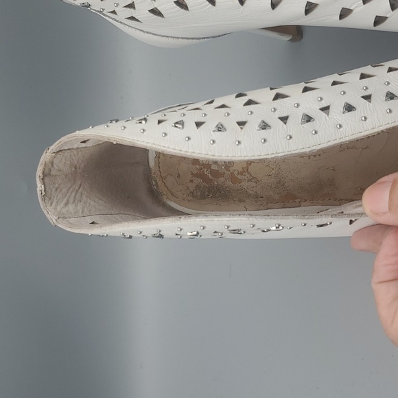 Vince Camuto Ivory White Leather Peep Hole Bootties with Silver studs Size 8 - Picture 6 of 16